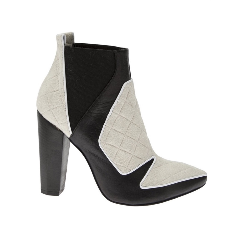 Ohne Titel Leather Quilted Ankle Boot